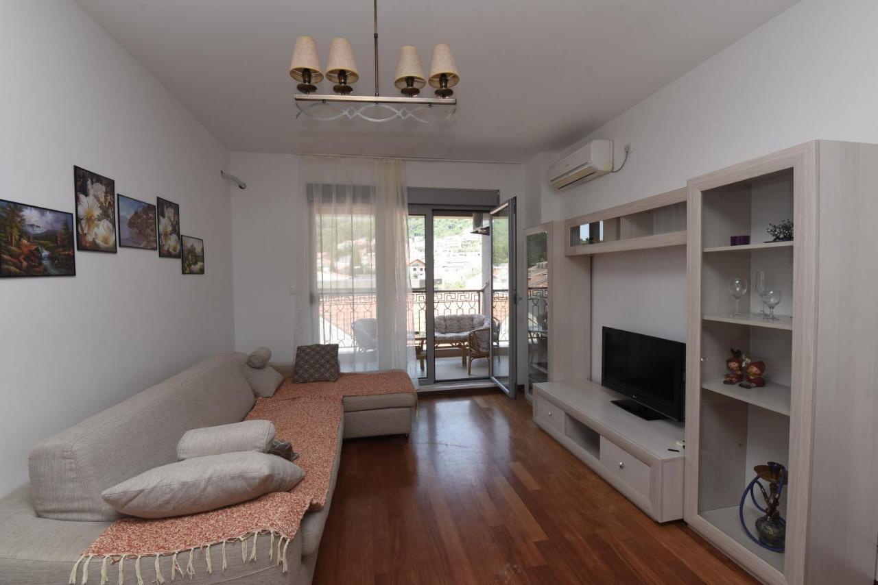 Ferienwohnung Apartamenti Enjoy Petrovac na moru Exterior foto