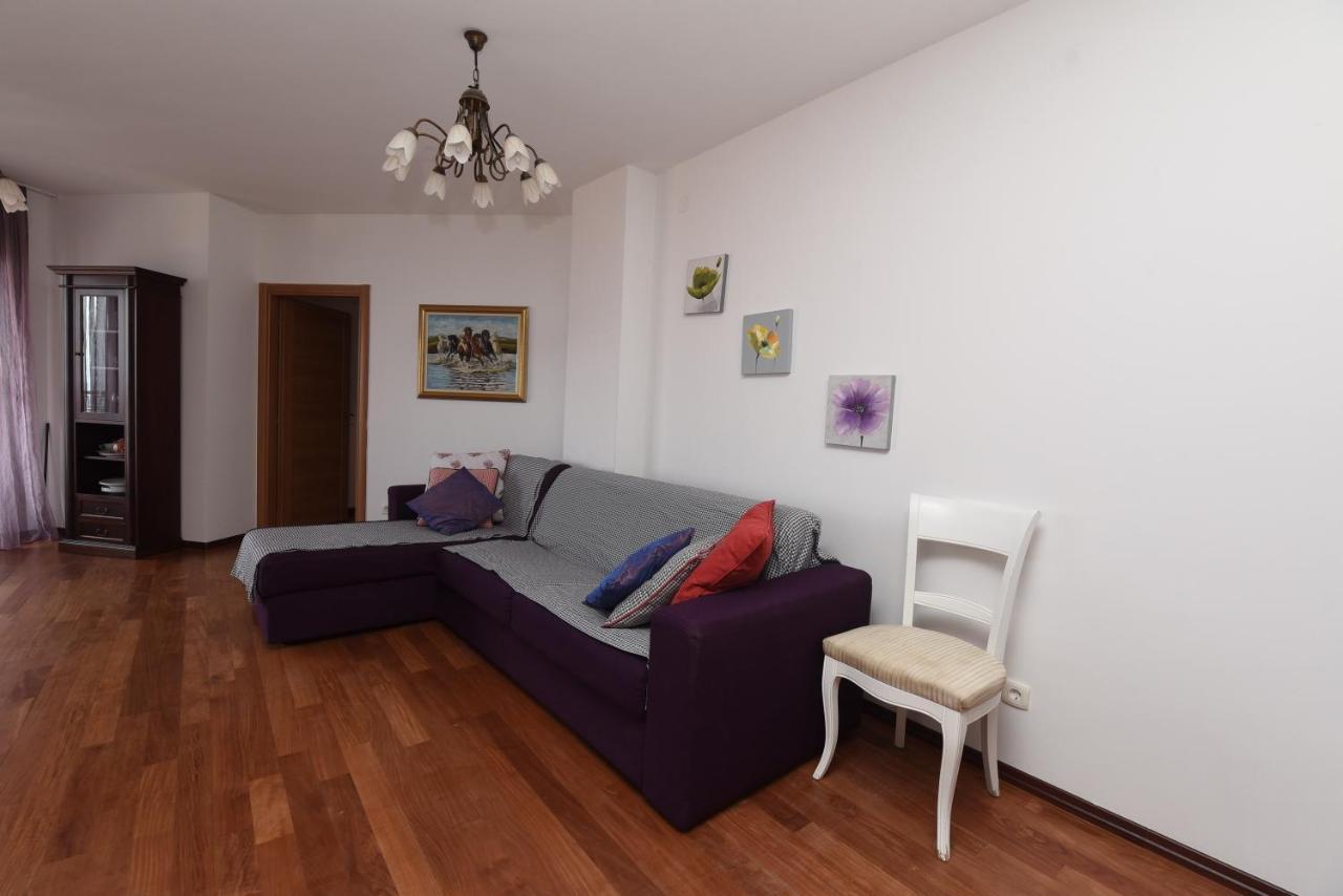 Ferienwohnung Apartamenti Enjoy Petrovac na moru Exterior foto